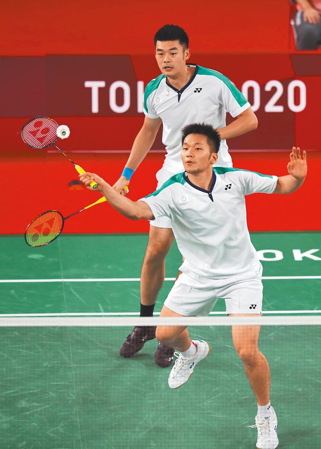 李洋（前）、王齐麟让台湾在奥运羽球的奖牌开张，于东京奥运携手摘金。（本报资料照片）