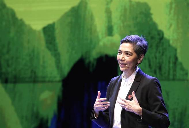 艺人也是身心灵导师的赖佩霞，带领大家透过转念的力量，探究真相与希望。（远见‧天下文化提供）