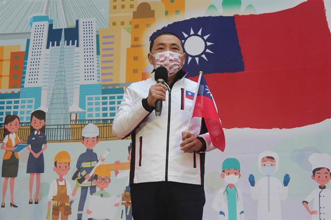 新北市長侯友宜發表元旦談話表示，盼今年不要因為各項活動造成台灣紛擾，大家帶著包容、體諒、尊重，讓多元聲音、族群、顏色共融。（陳慰慈攝）