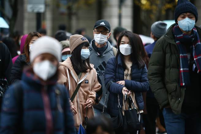 氣象專家吳德榮今天在「三立準氣象· 老大洩天機」專欄指出，最新歐洲模式模擬顯示，今日上午起至明日冷空氣略減弱，氣溫逐日微升。（資料照，鄧博仁攝）