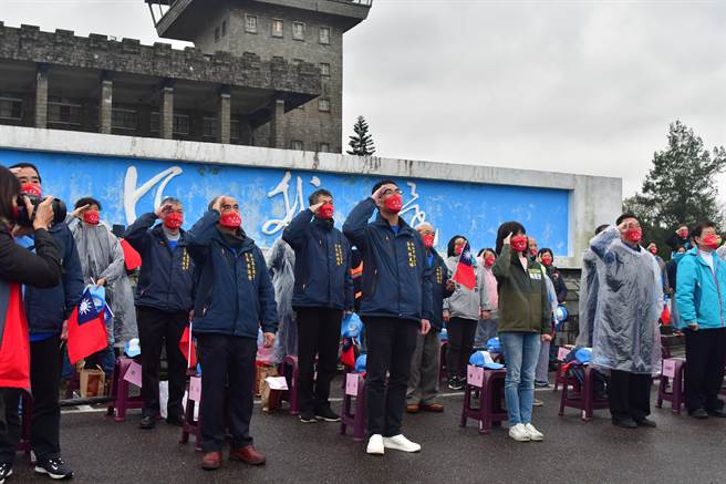 新北市金山区公所于金山青年活动中心举行元旦升旗典礼。（金山区公所提供）