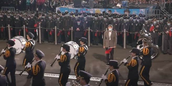 柯文哲今年参加总统府升旗典礼。(北市府提供)