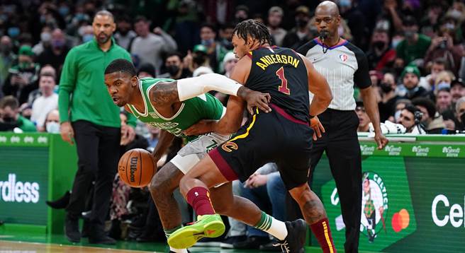 图为NBA场上画面，非本人(路透社资料照)