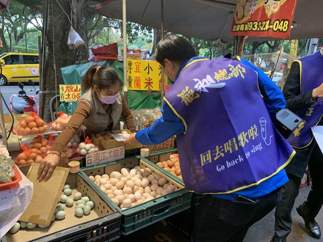 罷昶總部今選定公投同意票大本營、萬華區國光市場作為首發掃街地。（黃婉婷攝）