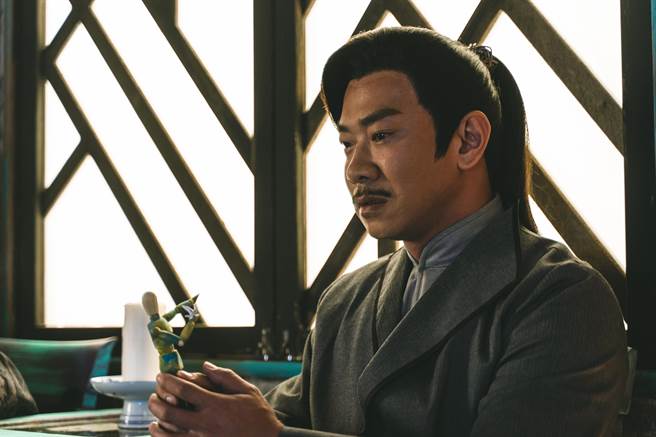 江俊翰圓兒時夢演歌仔戲。（公視台語台提供）