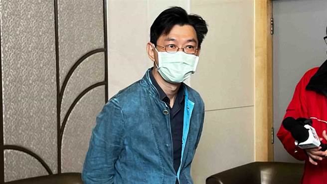 高雄市政府又開闢新戰場，直指台北市有前例可循，因為台北市立動物園的貓熊館就是新光集團捐建的，北市回嗆「引例失當」。對此，高市府新聞局長董建宏今（2）日直說，新光集團本身就有包含建設等龐大投資事業的集團。（柯宗緯攝）