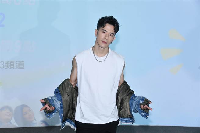 JR纪言恺在青春校园剧《机智校园生活》饰演体育老师。（LiTV、TVBS提供）