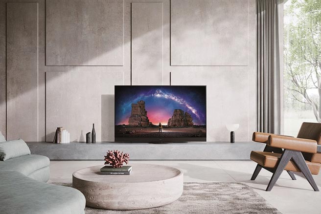 Panasonic 2021年全新推出旗艦4K OLED JZ2000系列，為消費者體驗最頂級的觀影水準。圖／業者提供