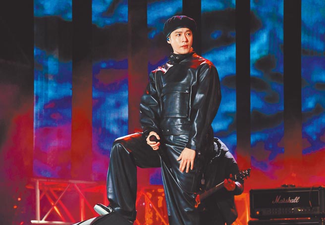 周汤豪前晚在花莲跨年晚会压轴演出。（环球音乐提供）