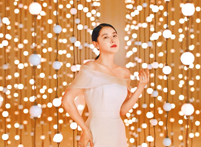 女星李英愛長期為「后」代言，吸引一群忠實鐵粉。（Whoo后提供）