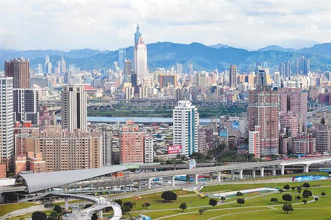 房价愈打愈高、买气愈来愈旺，金管会、央行被逼得2021年12月得再祭打炒房措施原因曝光。(资料照)