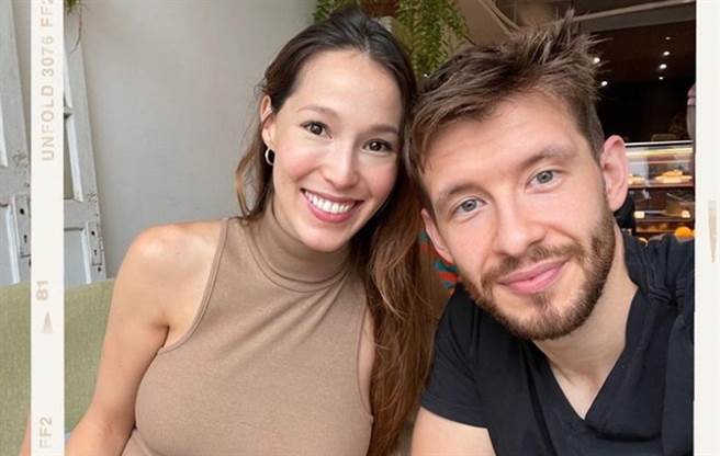 Akemi和法籍男友Victor将迈入人生另一个阶段。（图／IG@Akemi）