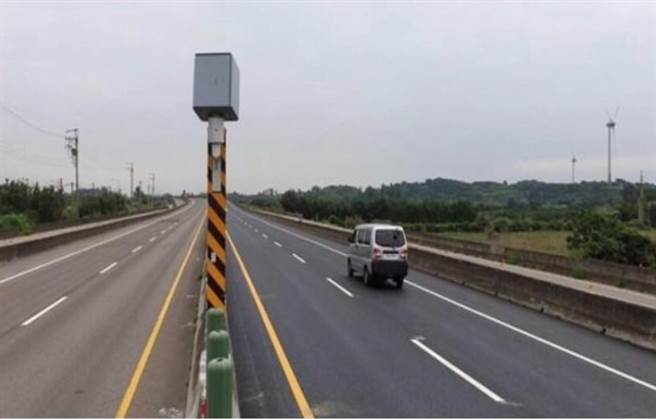 台61线西滨快速公路97.55公里处，是测速杆王。(苗栗县警察局提供／李京升)