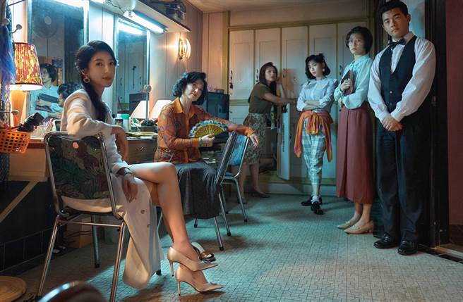 《華燈初上》延續第一季氣勢，第二季上線，繼續掀起瘋猜兇手的熱潮。(Netflix、百聿數碼提供)