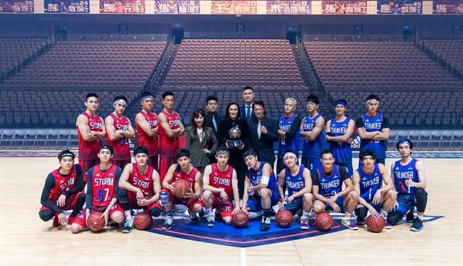 「全明星籃球表演賽」集結《全明星運動會》第一、二季的籃球好手與熱愛籃球的藝人。（寬宏藝術、好看娛樂提供）