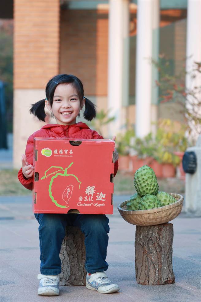 今年有2种不同规格的选择，送礼自用两相宜。（金门县农会提供）