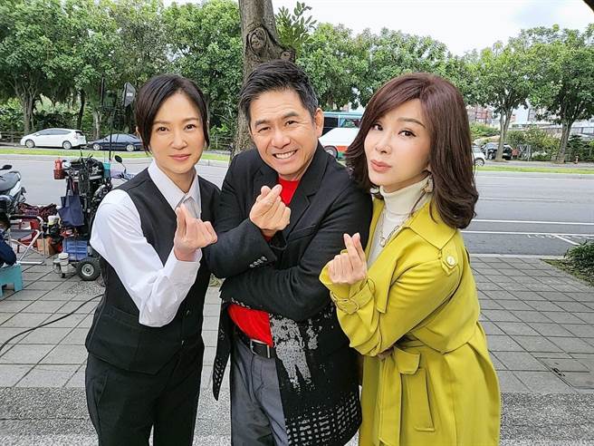 洪都拉斯、陳美鳳、李之勤在《黃金歲月》中有不少對手戲。（民視提供）