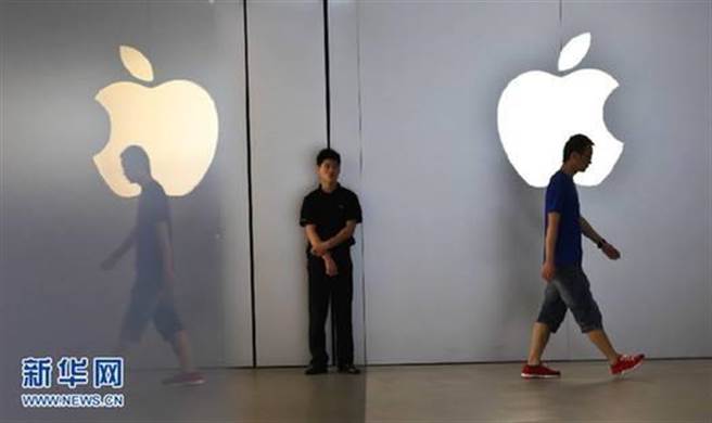机构最新调查显示，苹果已连两个月登顶中国手机市场销量冠军。（新华社）