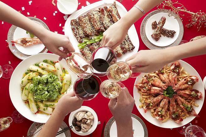 台北喜来登「虎丰岁．巧团圆」，首开初二走春宴。（寒舍提供）