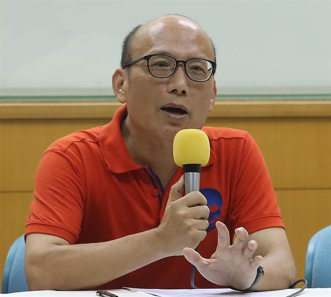 嘉義大學應用歷史系教授吳昆財(本報資料照片)