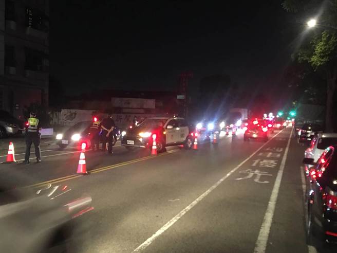 八德警取締酒駕，連假3天逮16件。(警方提供／蔡依珍桃園傳真)