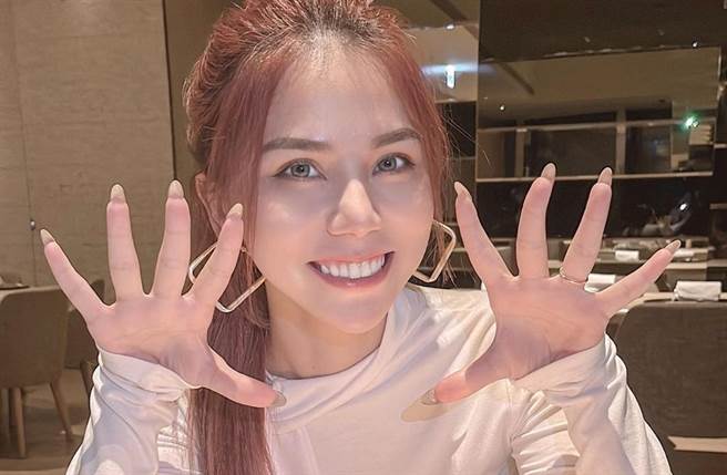 蕾菈家中传地震灾情。（图／翻摄自IG）