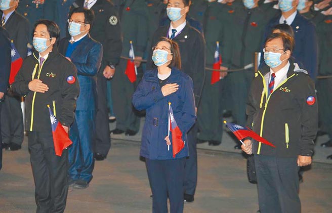 近年來行政院陸續要求下屬各機關必須禁用陸製資通產品，2022年伊始，據說已全面汰除完畢。不過，蔡英文政府的去中工程實際上卻遠不僅只於此，蔡英文的元旦談話中完全沒出現「中華民國」4字。（圖／本報系資料照）