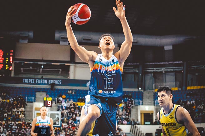 林志杰找到切入空檔准备上篮取分。（PLG提供）