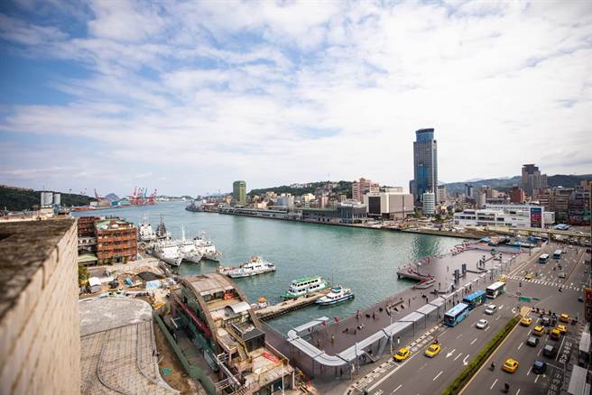 基隆市政府为维护港区经济发展及环境品质，今年元旦起实施「基隆市基隆港及其周边道路空气品质维护区」。（摘自林右昌脸书／陈彩玲基隆传真）