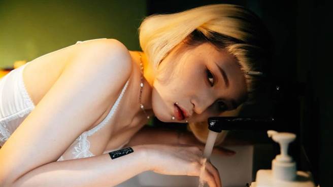 「木子小姐」惊传轻生，台大校方4日上午澄清非事实。（翻摄木子小姐IG）