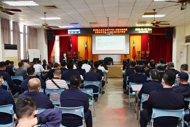 台中市警局烏日分局配合台中二選區立委補選，特別舉辦「選舉查賄制暴執行技巧講習」，邀全民一起反賄選。(警方提供／林欣儀台中傳真)