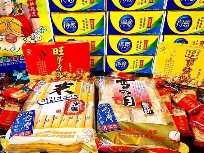 旺旺及得意衛生紙首度跨界合作，推出「得意開運旺旺箱」。（圖／IG_@eatfood._.mumu提供）