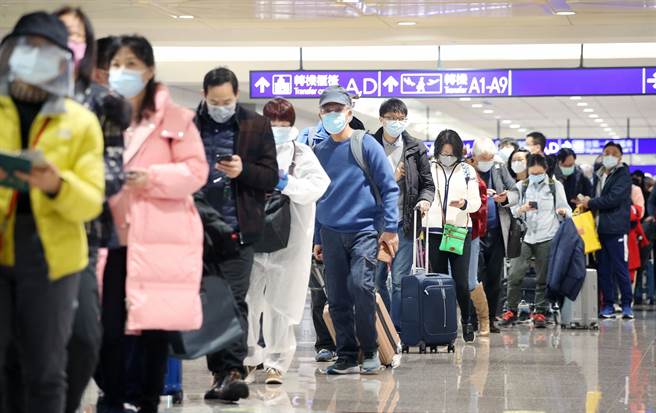 境外移入爆炸，忧检疫所不够，指挥中心考虑不再开放国人订房。(资料照)
