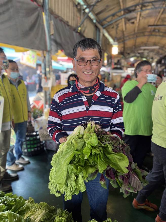人称「阿来哥」的70岁菜贩蔡良瑞。（洪荣志摄）