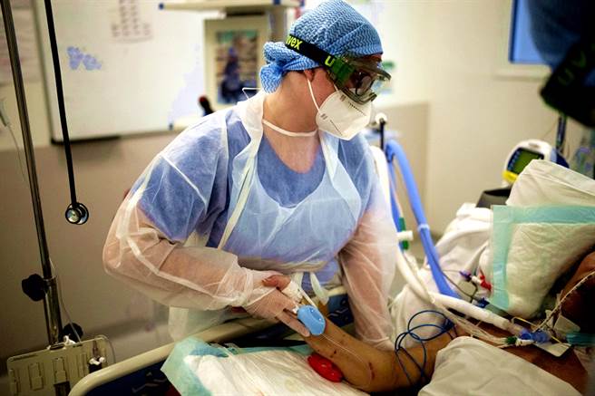 愈來愈多證據顯示，有些人似乎有超能力，天生就不易感染新冠病毒及變異株。（資料照／美聯社）