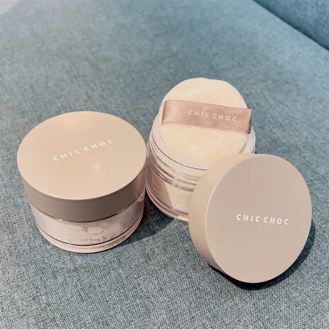 CHIC CHOC空气感蜜粉。（邱映慈摄）
