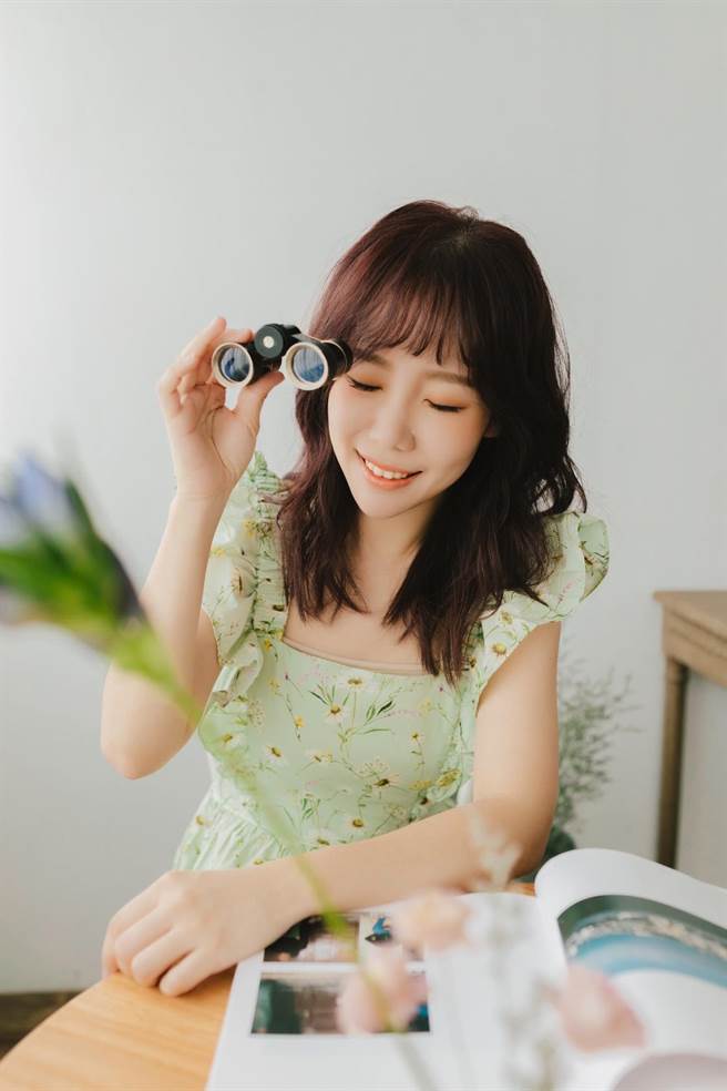 魏妙如期许在2022 年，无论是在舞台、音乐、生活、任何场合上，都能找到最自在的自己。（如此音乐提供）