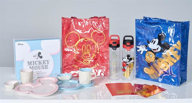 7-11福袋本次攜手Hello Kitty、Mickey、角落小夥伴人氣肖像，推出13款開運金喜福袋。（7-11提供）