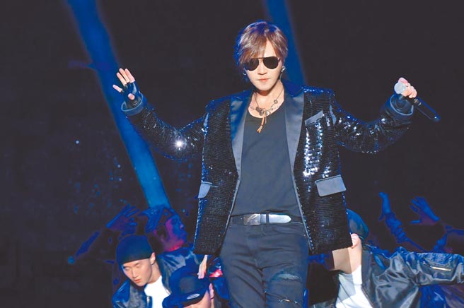 罗志祥花莲跨年，踏出復出成功第一步。（三立提供）