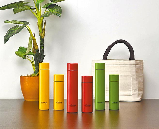 台隆手創館日本PEARL古風保溫瓶180ml，590元／120ml ，490元。（台隆手創館提供）