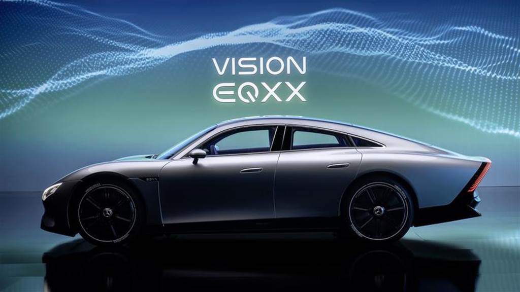 一千公里續航的純電跑車！賓士 Vision EQXX Concept 概念現身，用 0.17cd 超低風阻打造復古科技風(圖/DDCAR)