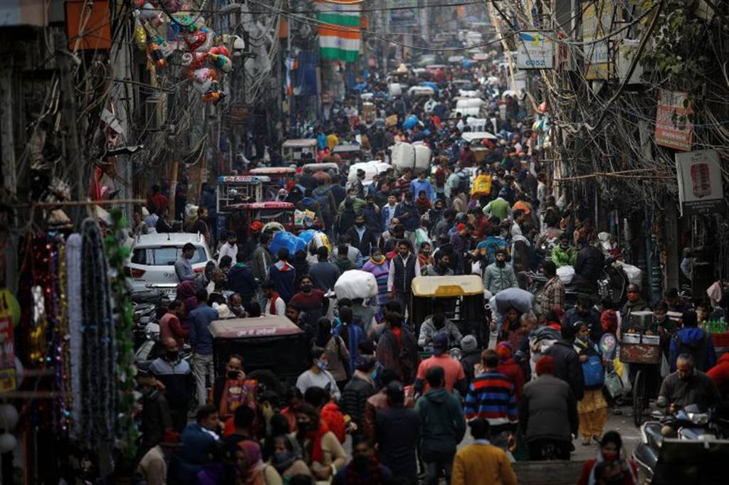印度人口多，医疗资源有限，疫情一直难以好转。图/路透社(photo:ChinaTimes)