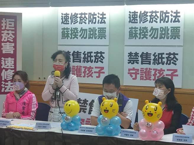 家长团体强调不排除再到行政院陈情。（陈鸿伟摄）