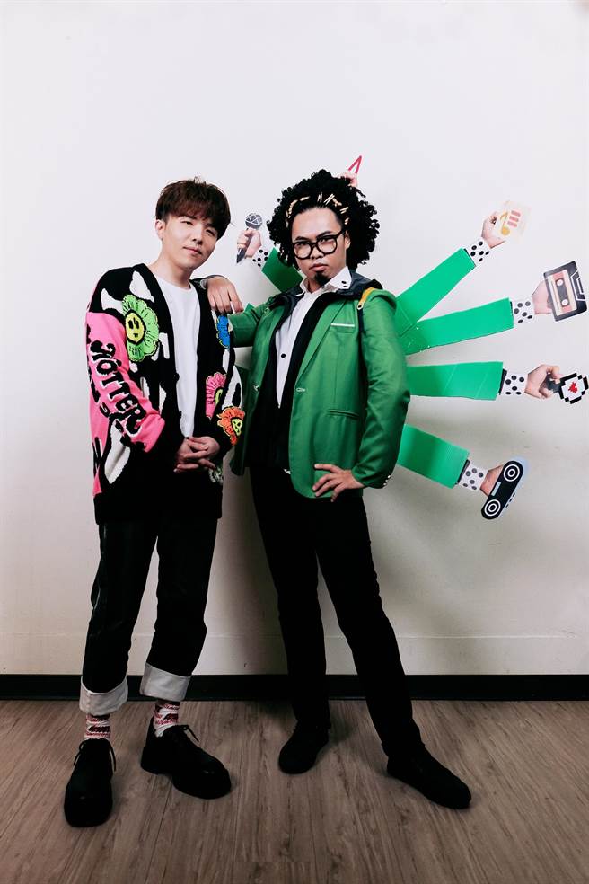 那那大师神还原小宇首张专辑封面造型。「小钢炮娱乐」提供