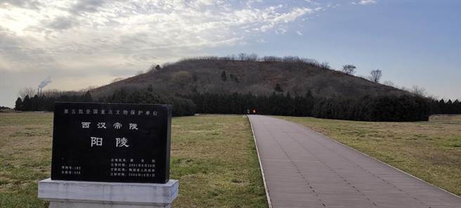 西漢帝陵陽陵漢陽陵博物館入口處。（圖/方偉光提供）