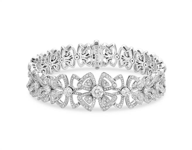 宝格丽Fiorever系列钻石手环，190万1000元。（BVLGARI提供）