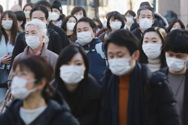 东京都截至4日止共有55人感染Omicron，其中近7成患者已完成两剂疫苗接种。(图／美联社)