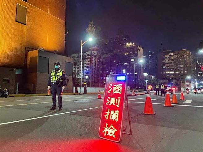 高雄治安严打现成效，暴力与枪击案六都第二低。(高雄市警局提供)