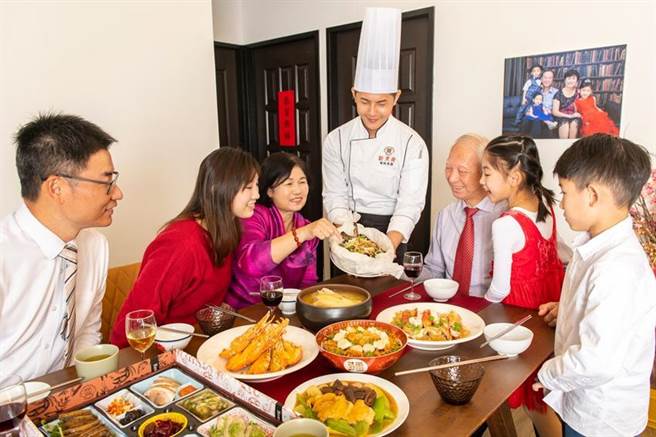 新天地調高2022年外帶年菜銷售目標，業績看增五成。（圖／新天地提供）
