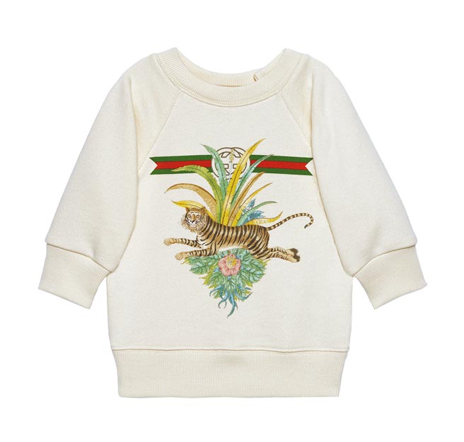 虎年童裝是101獨賣款，Gucci虎年白色印花長袖童裝，9100元。（Gucci提供）